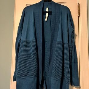 Lululemon 100% Merino Wool Cardigan size 6